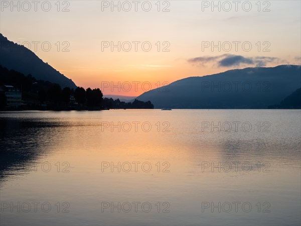 Morning red in front of sunrise