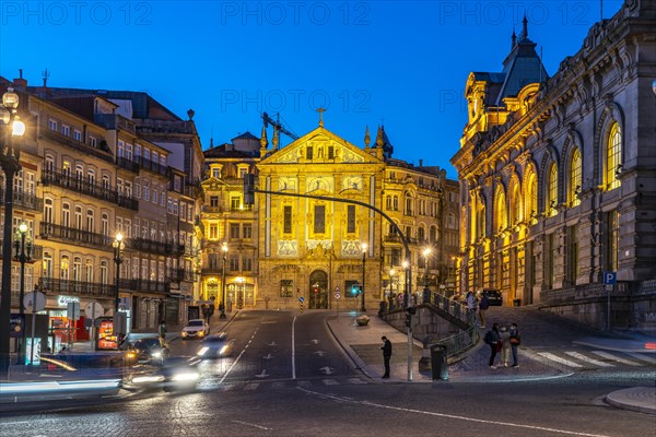 Igreja de Santo Antonio dos Congregados and Sao Bento train station at dusk