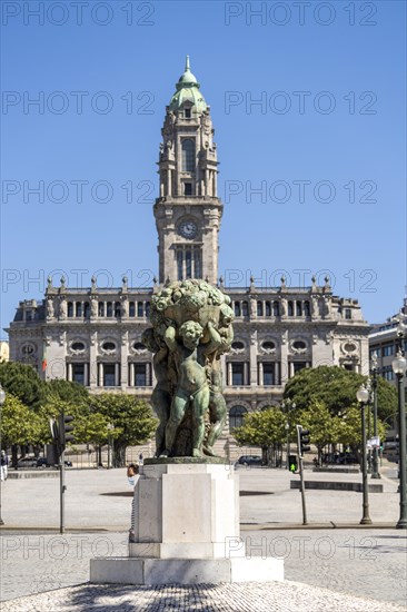 Sculpture Abundancia Os Meninos and the Pacos de Concelho City Hall in Porto