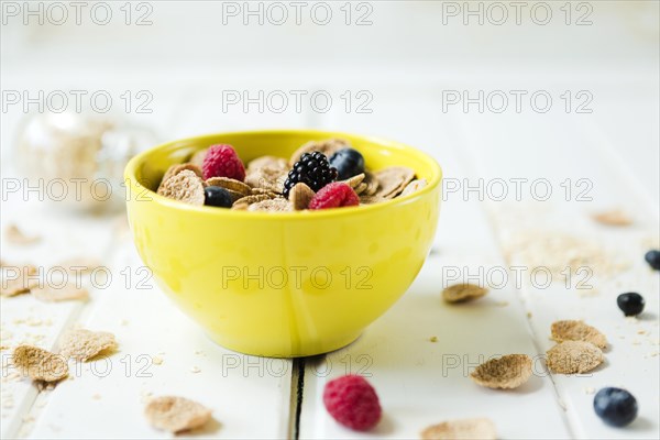Delicious corn flakes with berries