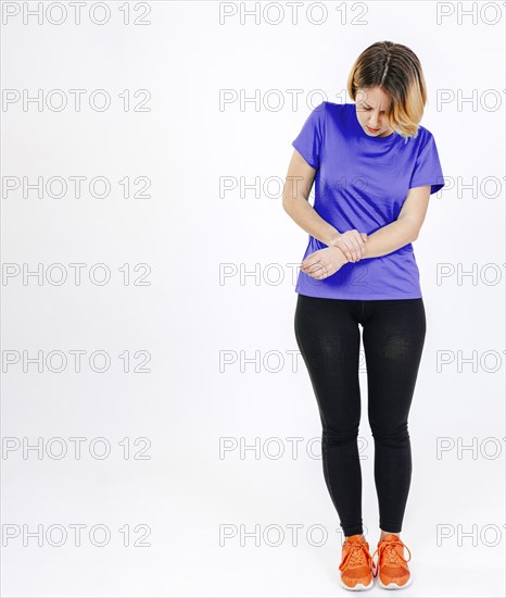 Woman having pain wrist