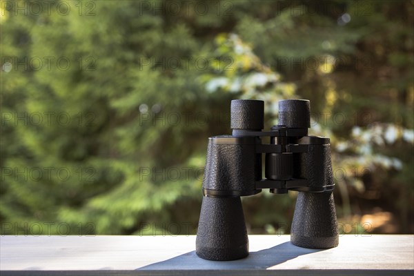 Front view nature binocular