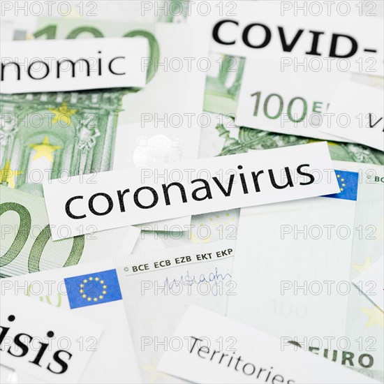 High view coronavirus head title bank notes