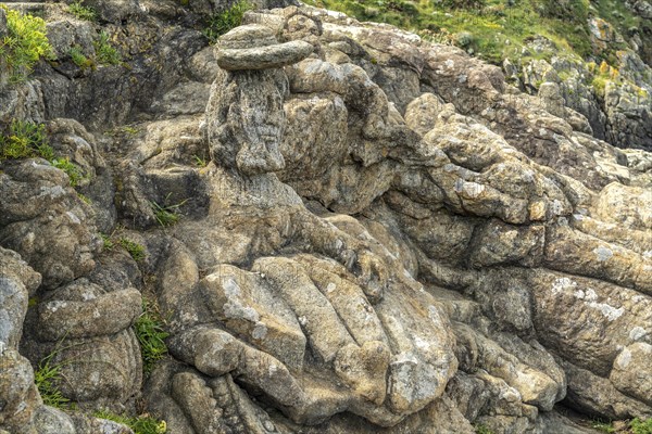 Granite sculptures Les Roches Sculptes near Rotheneuf