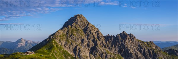 Fiderepasshuette and Hammerspitze