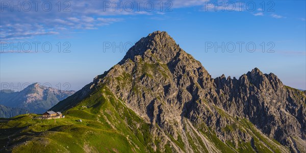 Fiderepasshuette and Hammerspitze