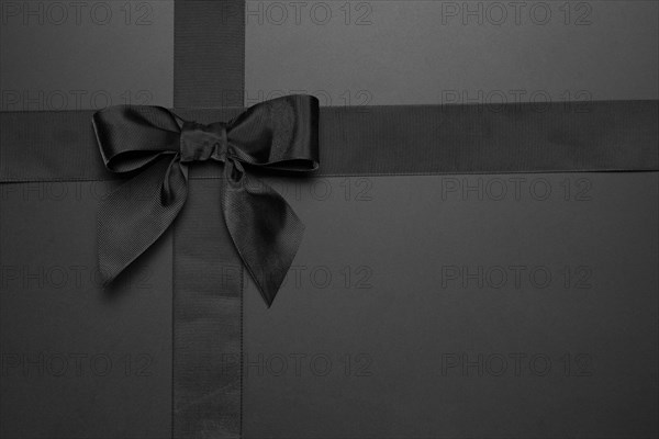 Minimal black friday ribbon