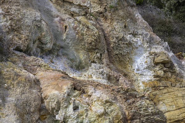 Colourful sinter deposits