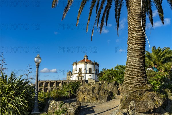 The Jardim do Morro Park and the Mosteiro da Serra do Pilar Monastery