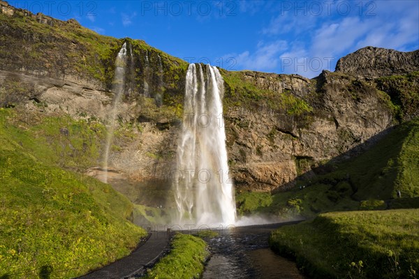 Seljalandsfoss waterfall