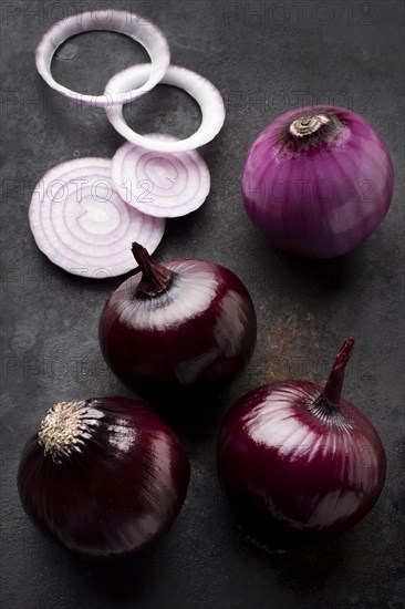 Arrangement with red onions top view