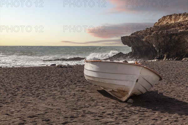 Boat at Playa del Viejo Rey