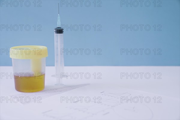 Urine sample syringe