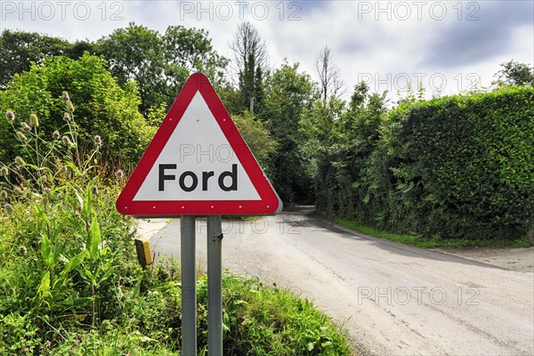 Roadside traffic sign