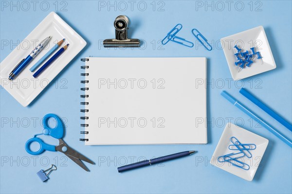 Notebook paper clips arrangement