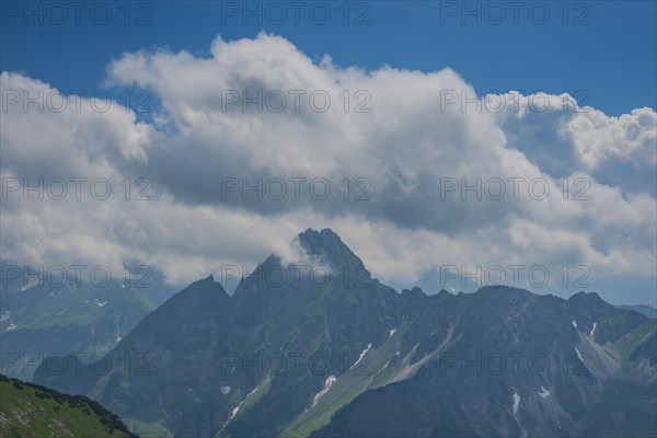 Mountain panorama from Laufbacher Eck-Weg