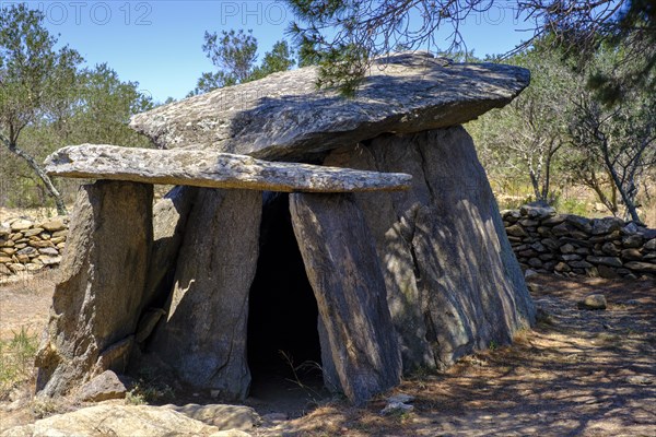 Dolmen de la Creu d'en Cobertella