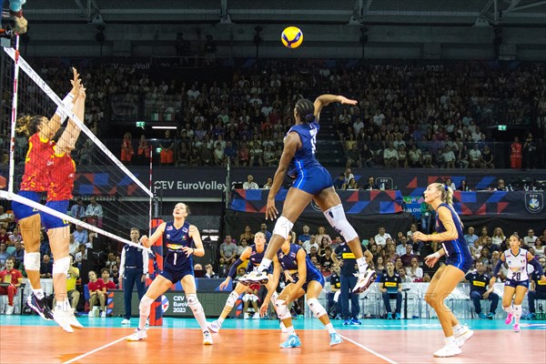 Miriam SYLLA Italy on the attack