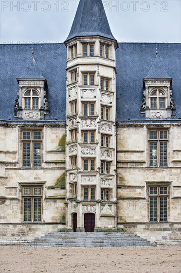 Middle tower containing the great staircase of the Palais Ducal