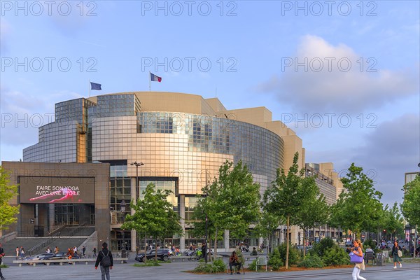 Bastille Opera House in the evening light