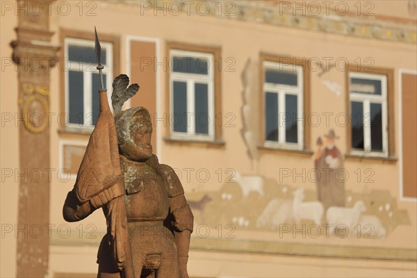 Sculpture of Grand Master Wolfgang Schutzbar alias Milchling of the Teutonic Order as a knight with coat of arms