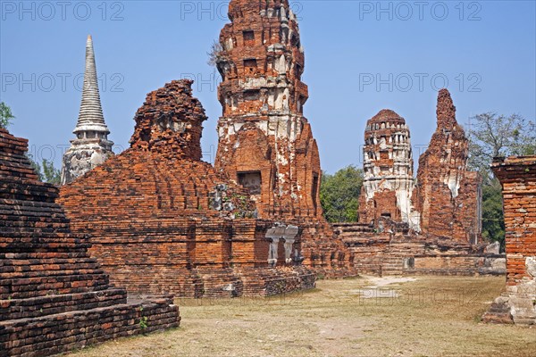 Ruined Buddhist stupas at Wat Mahathat in the Ayutthaya Historical Park