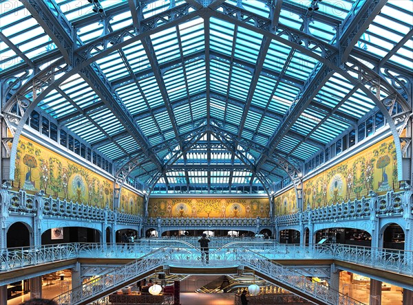 Top floor with dome of the exclusive department stores' La Samaritaine