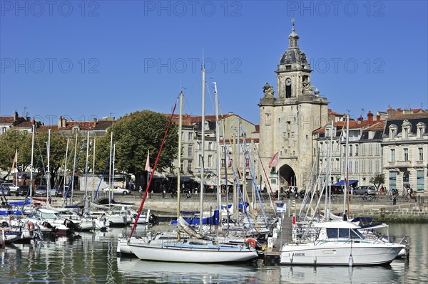 The town gate Grosse Horloge in the old harbour