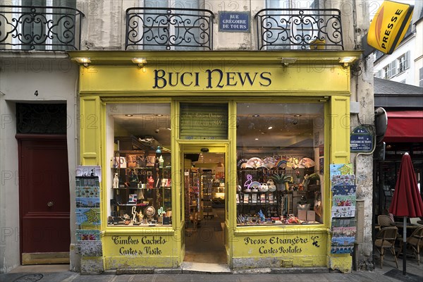 Gift shop on Rue Gregoire de Tour