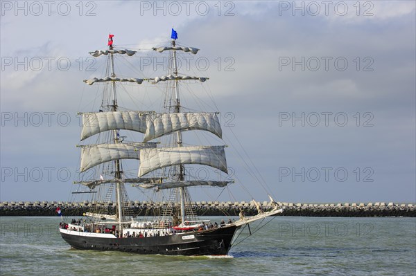 Two-master sailing ship Mercedes during the maritime festival Oostende voor Anker