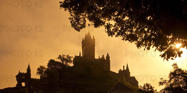 Reichsburg Cochem at sunrise