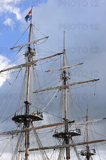 Masts and rigging of the Grand Turk