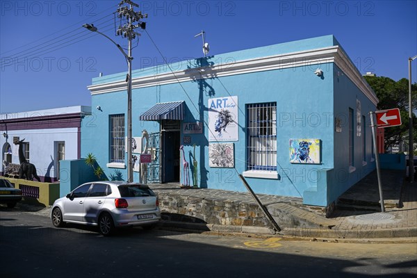 Colourful house facade of a gallery in De Waal Street