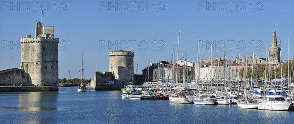 The medieval towers tour de la Chaine and tour Saint-Nicolas in the old harbour