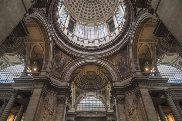 Domes and frescoes inside the Pantheon