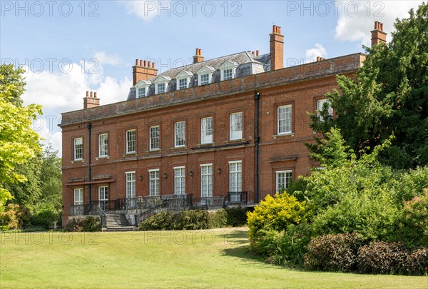 Red brick Georgian house