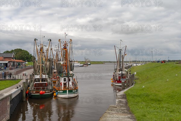 Crab cutter in Greetsiel harbour