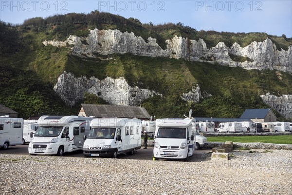 Motorhomes parked along the coast at Saint-Valery-en-Caux