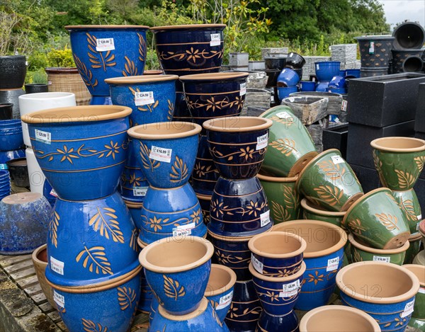 Frost proof pottery ceramic pots on sale in garden centre
