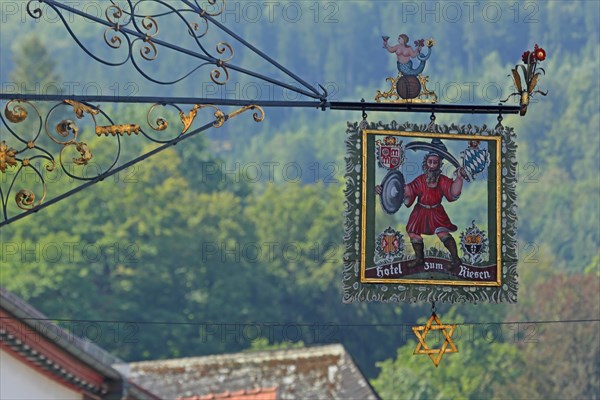 Nose sign from the Hotel zum Riesen