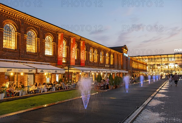 Manufaktura complex by night