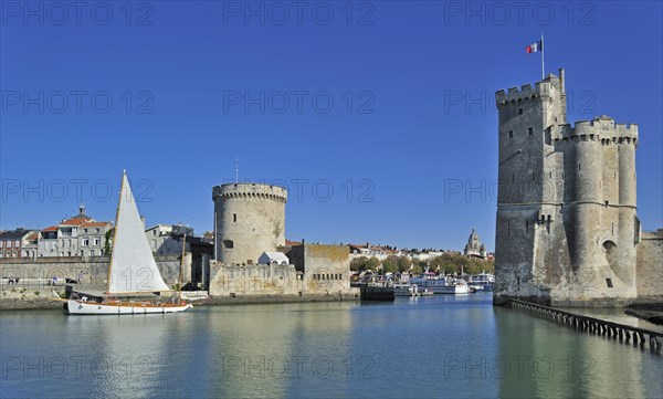 The medieval towers tour de la Chaine and tour Saint-Nicolas in the old harbour