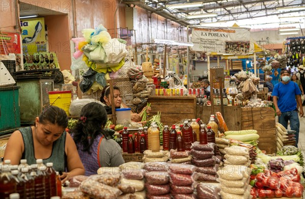 Interior of Mercado Municipal Lucas de Galvez market