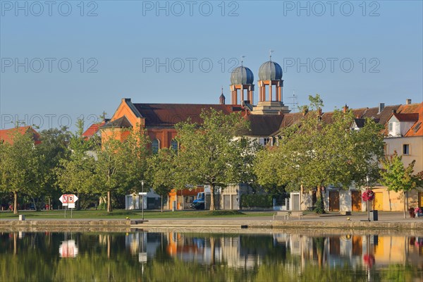 View of Old Synagogue with Main Bank