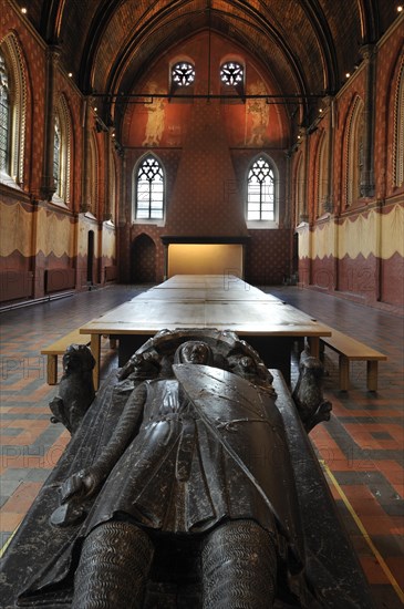 Gravestone of Hugo II in the Bijloke abbey's refectory at STAM