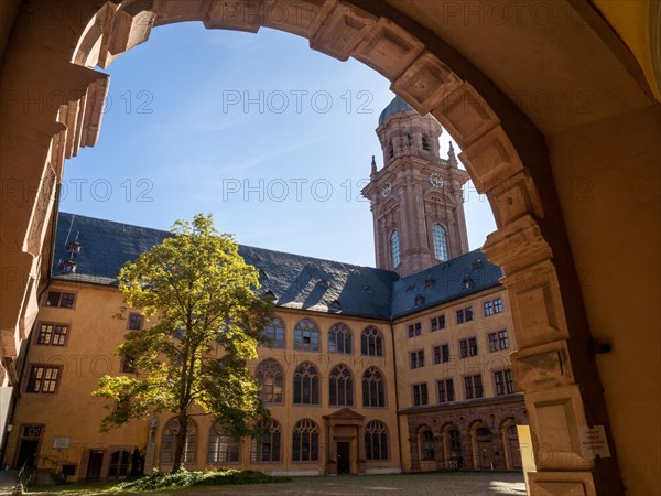 Inner courtyard with tower of the Neubaukirche