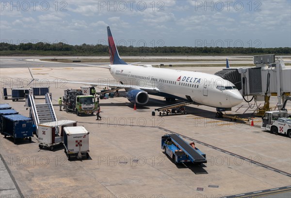Delta airlines Boeing 737 plane at Cancun airport