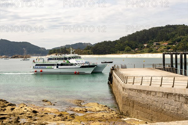 Mar de Ons ferry boat