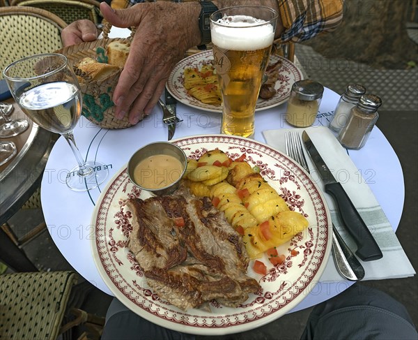 Dining in a Parisian restaurant