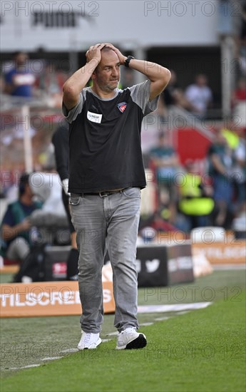 Coach Frank Schmidt 1. FC Heidenheim 1846 FCH disappointment